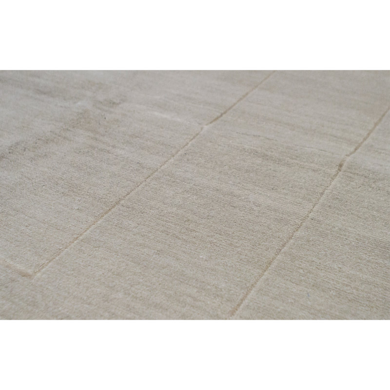 Tapis beige noué à la main de haute qualité