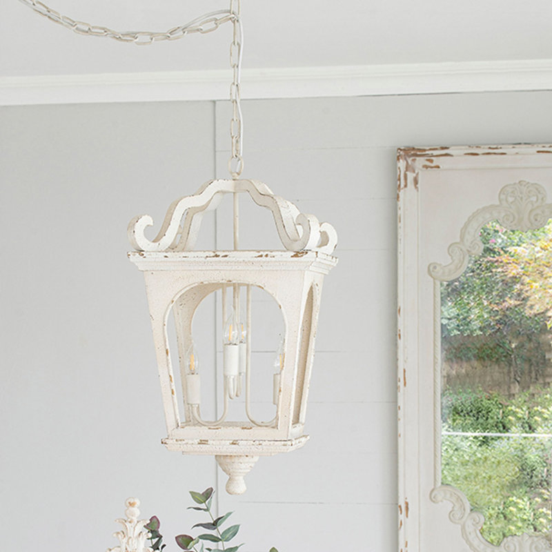 Lustre en bois à quatre lumières