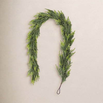 Leonni 9' Christmas Greenery PE Dripping Garland