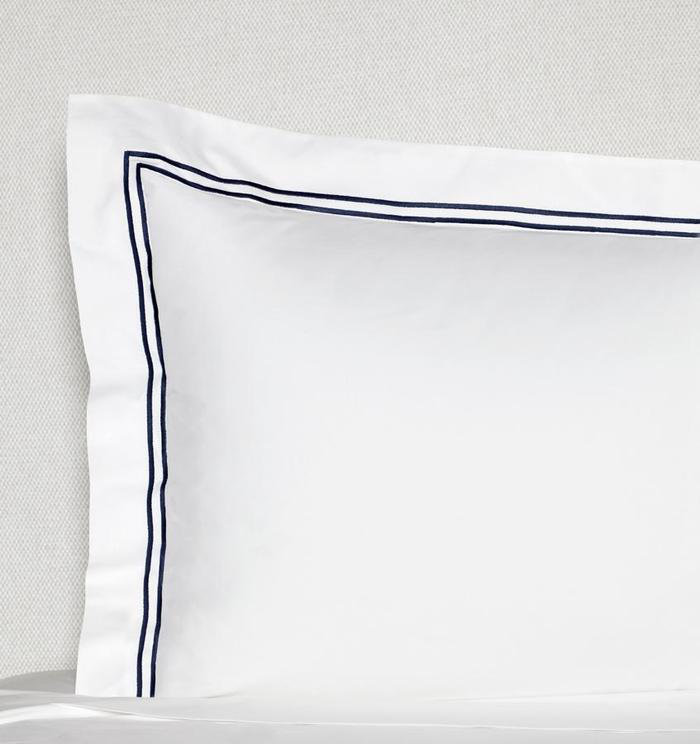 Grande Hotel Sham, White/Navy, Standard