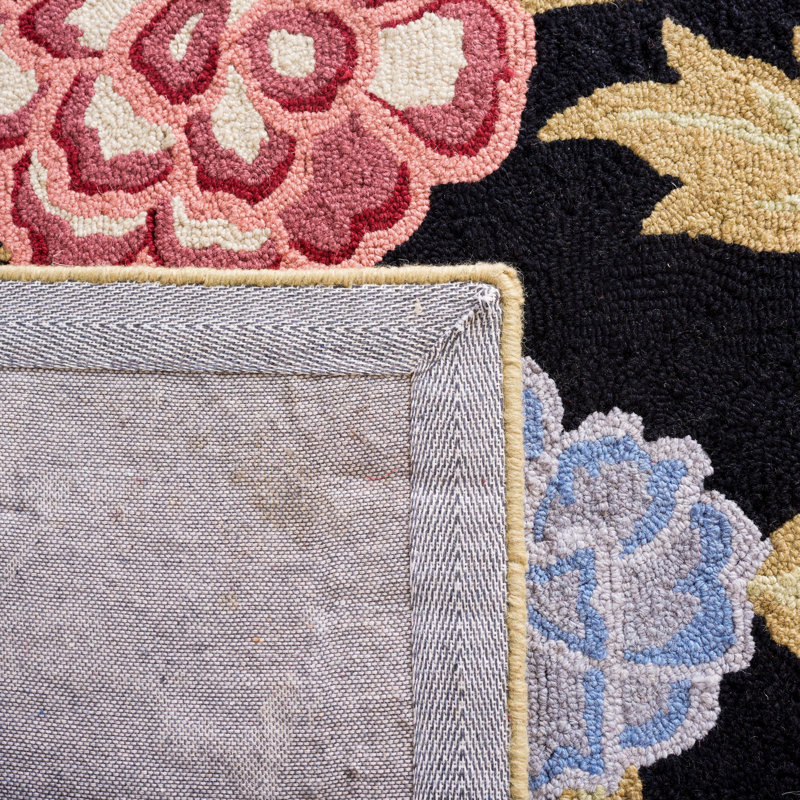 Jonsson Hand Hooked Wool Pile Floral Rug, Rectangle 5'3" x 8'3"