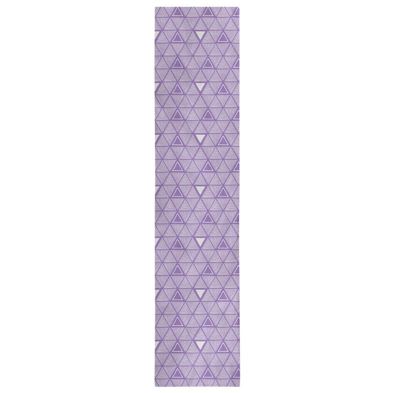 Chemin de table à triangles dessinés à la main Classic, Mauve, 16 po x 90 po