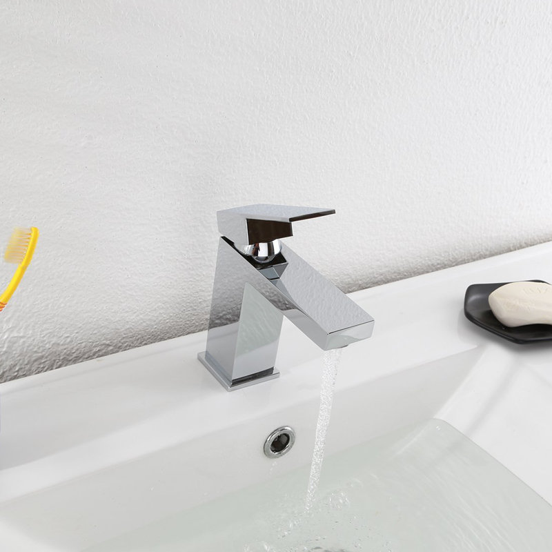 Robinet de salle de bain à trou unique Madison, Chrome poli