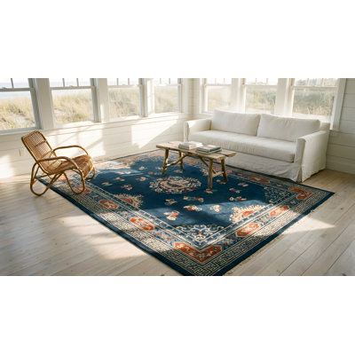 Tapis bleu antique en laine noué à la main à motif de médaillon floral des années 1920