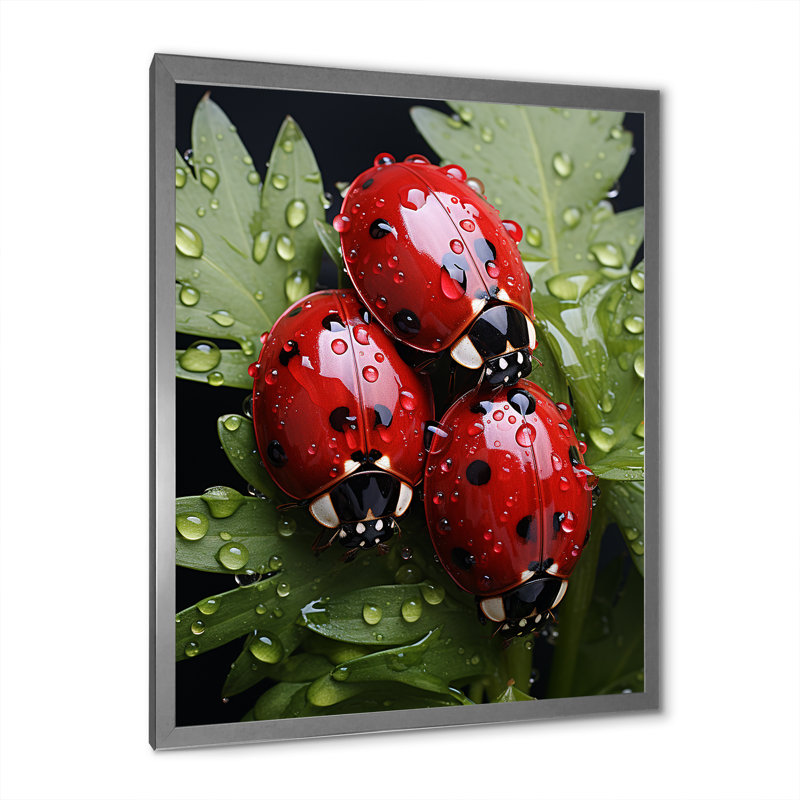 Tiny Ladybug Garden Guardians sur impression sur toile, H 20 po x l 12 po x P 1 po, Cadre simple argenté