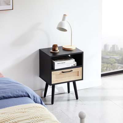 Table de bout noire avec tiroir et pieds en bois massif, 15,7 po x 11,95 po 21,83 po, table de chevet moderne pour le salon, la chambre à coucher, 120 lb