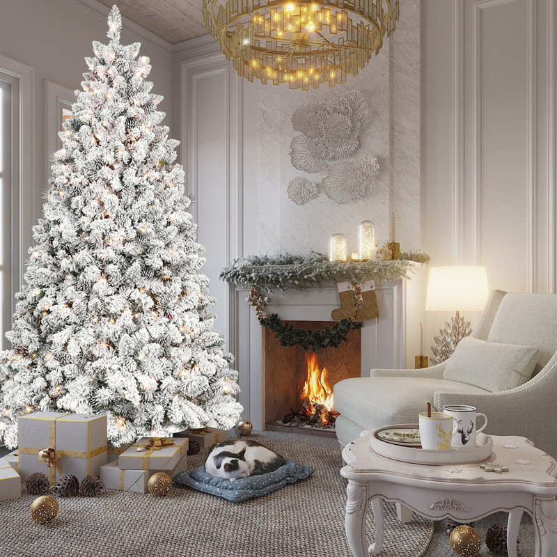 Arbre de Noël 7,5 pi Snowy Flocked