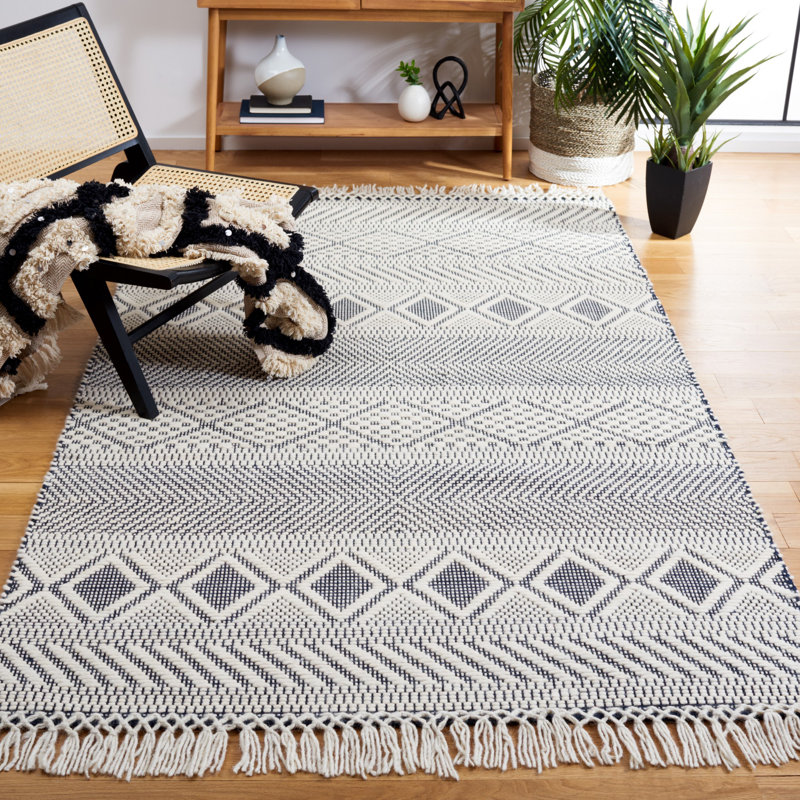 Senecal Natura Hand Woven Wool Southwestern Rug, Rectangle 8' x 10'