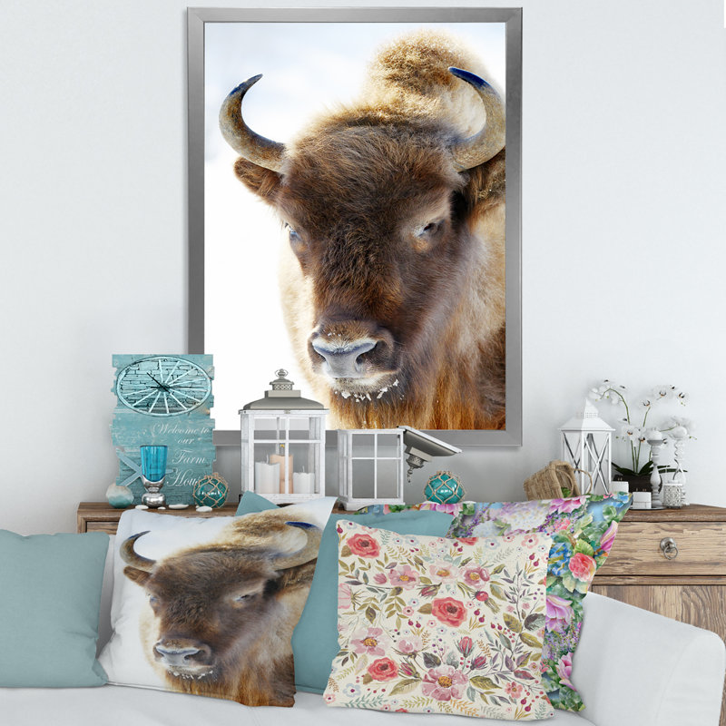 Portrait de bison sauvage - Photographie sur toile, Encadrement argenté, H 32 po x l 24 po x P 1 po
