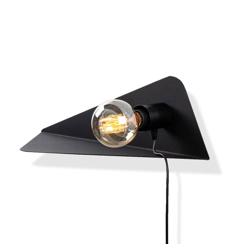 Metal Body Pluggable Wall Sconce, Black