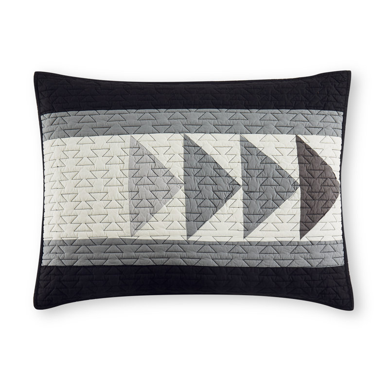 Shadow Peak Quilt Black Twin, Twin Quilt + 1 Sham