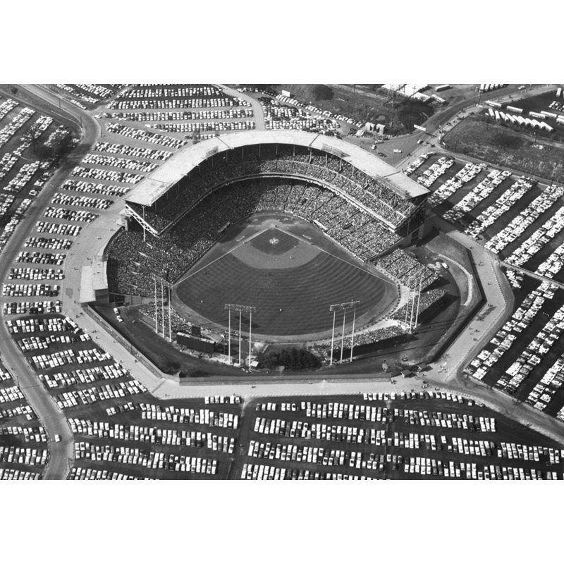 Milwaukee County Stadium, H 17 po x l 24 po
