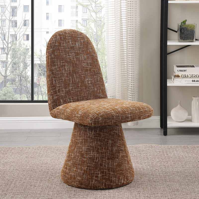 Chaise rembourrée Dunia, Tissu de polyester cognac