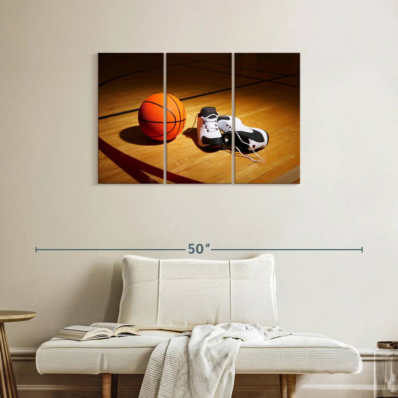 Ballon de basketball et chaussures Sireci, H 24 po x l 38 po
