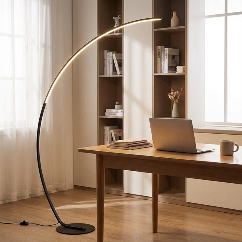 Lampe sur pied moderne et minimaliste