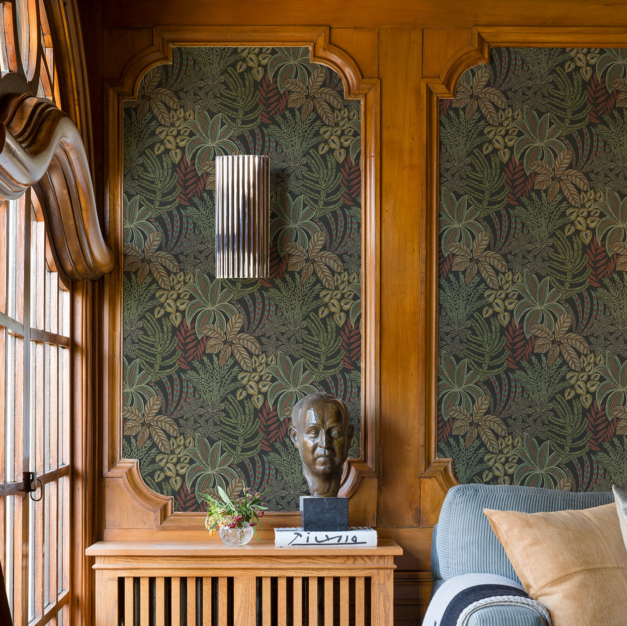 Ackland Floral Wallpaper, Black