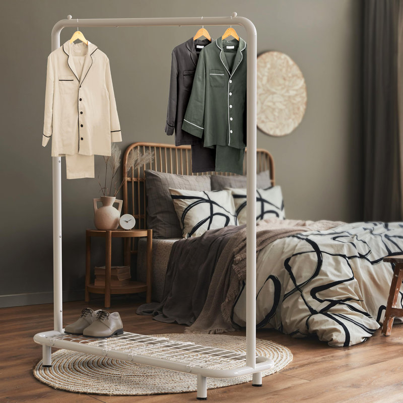 Portemanteaux simple avec accessoires industriels et tuyaux