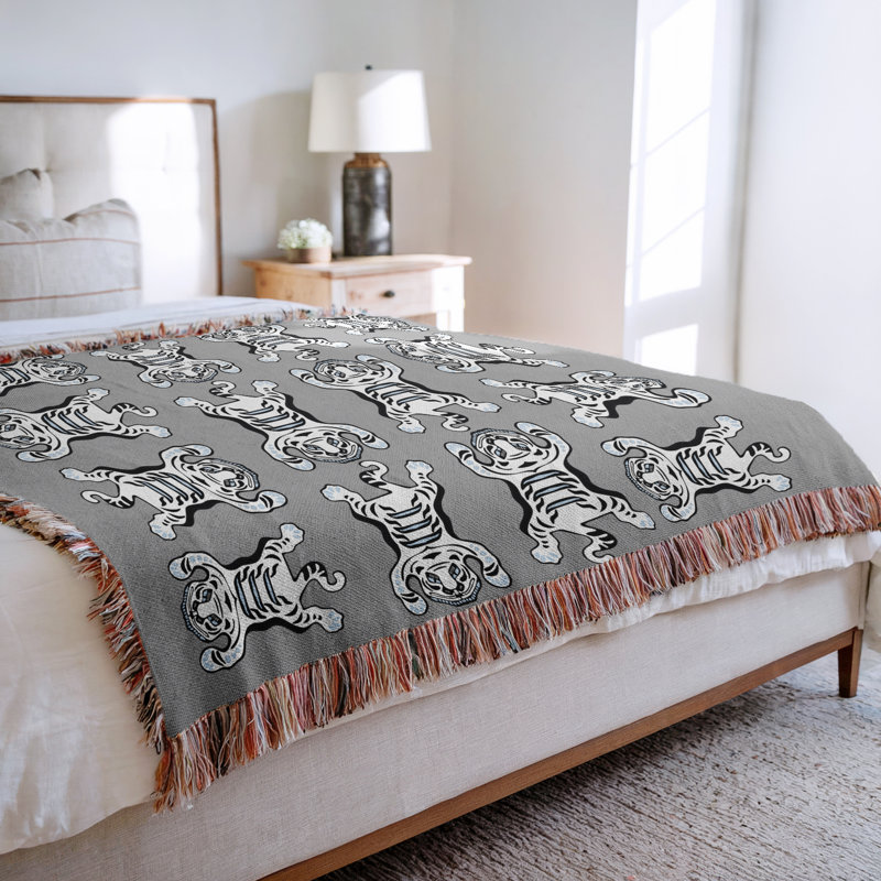 Jeté en mélange de coton Usha, L 70 po x l 50 po, Gris / Blanc cassé