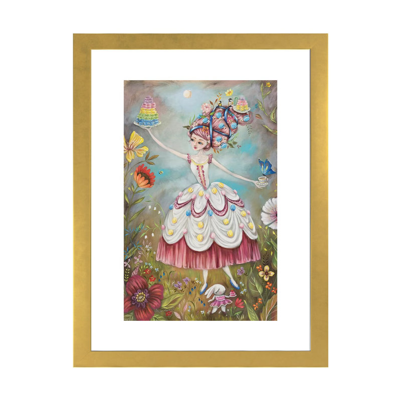 «Queen of Macarons» par Heather Renaux - impression d'art graphique, Papier encadré doré, H 32 po x l 24 po x P 1 po, Blanc