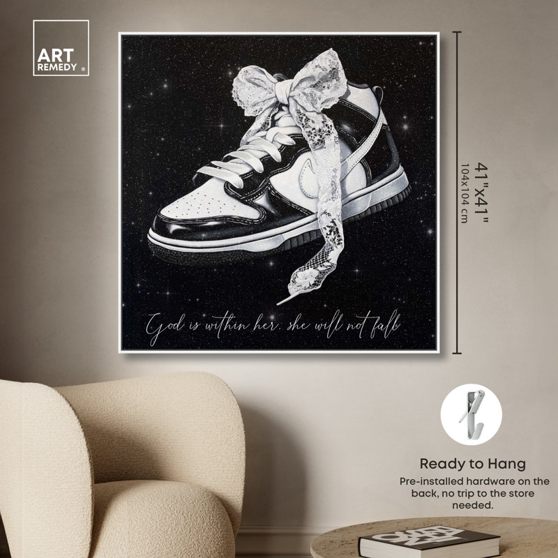 Art Remedy «God is with Her Sneaker», art mural chrétien, toile encadrée, cadre blanc, 40 x 40, H 41 po x l 41 po