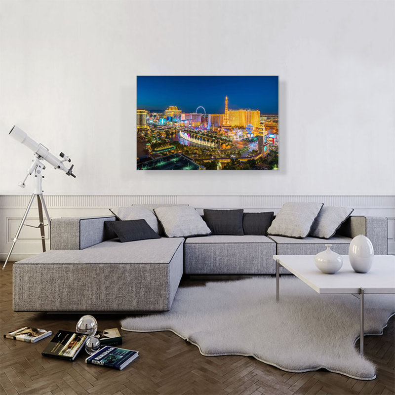 «Las Vegas City Strip at Night Blue Sky», reproduction de photo sur toile tendue, H 26 po x l 40 po x P 0,75 po