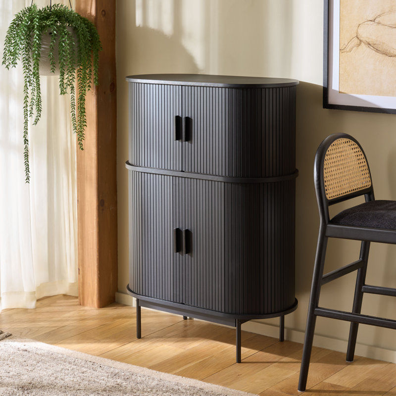 Erdwing Bar Cabinet, Black