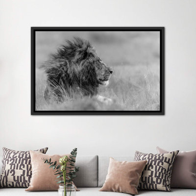 «The King Is Alone» par Massimo Mei - impression d'art graphique