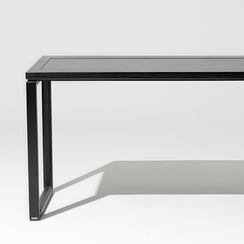 Bureau simple noir d'une largeur de 62,99 pouces