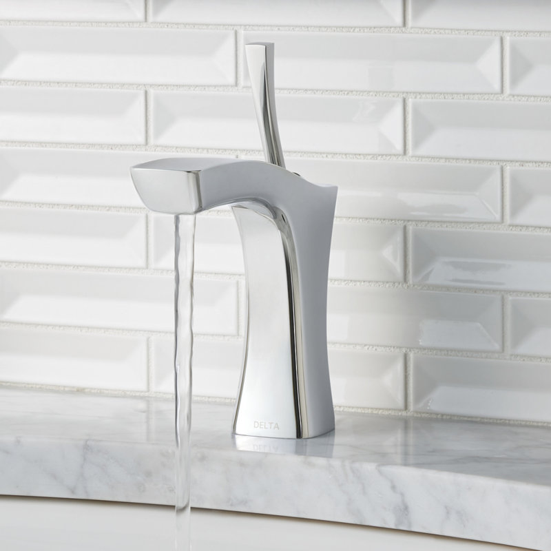 Tesla® Single Hole Bathroom Faucet with Drain Assembly and DIAMOND™ Seal Technology, Chrome