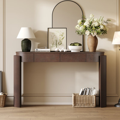 Table d'entrée avec grain de bois naturel, conception cannelée, plateau ovale et 2 tiroirs pour un décor moderne et fonctionnel