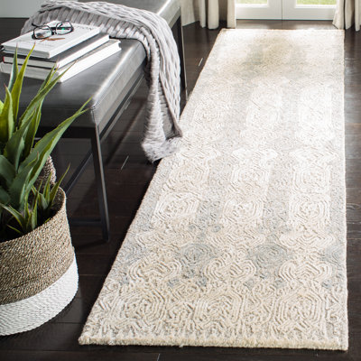 Samaniego Hand Tufted Viscose/Wool Oriental Rug in Grey/Ivory