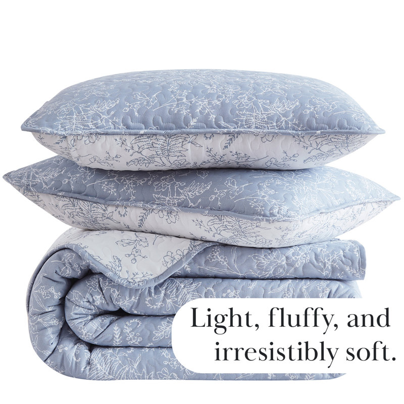 Winter Brush Microfiber Reversible Traditional Quilt Set, Full/Queen Quilt + 2 Standard Shams, Blue