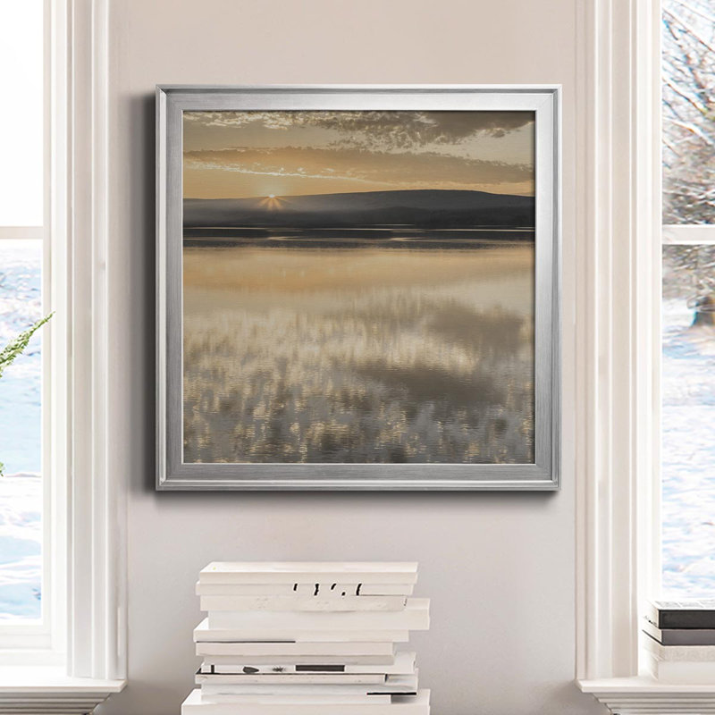 Serene Sunrise - peinture sur toile encadrée, Argent, H 17,5 po x l 17,5 po x P 1,5 po