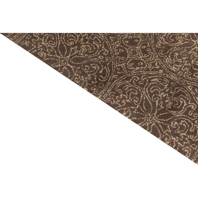 Tapis brun foncé 5 x 8 Pineland