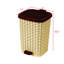 Poubelle à pédale en osier rotin 1,6 gallon-75070198-12286125