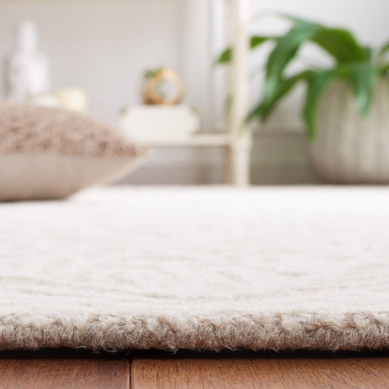 Bathelda Hand Tufted Wool/Cotton with Cotton Backing Floral Rug in Beige/Ivory, Rectangle 5' x 8'