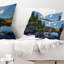 Coussin lombaire Landscape Mountain Lake entouré d'arbres