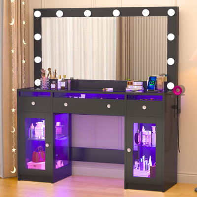 Meuble-lavabo de 47 po avec miroir et lumières, coiffeuse à plateau en verre avec prise de courant et armoire en verre éclairé, 4 tiroirs, coiffeuse avec lumières à 4 couleurs pour le vestiaire de la chambre à coucher