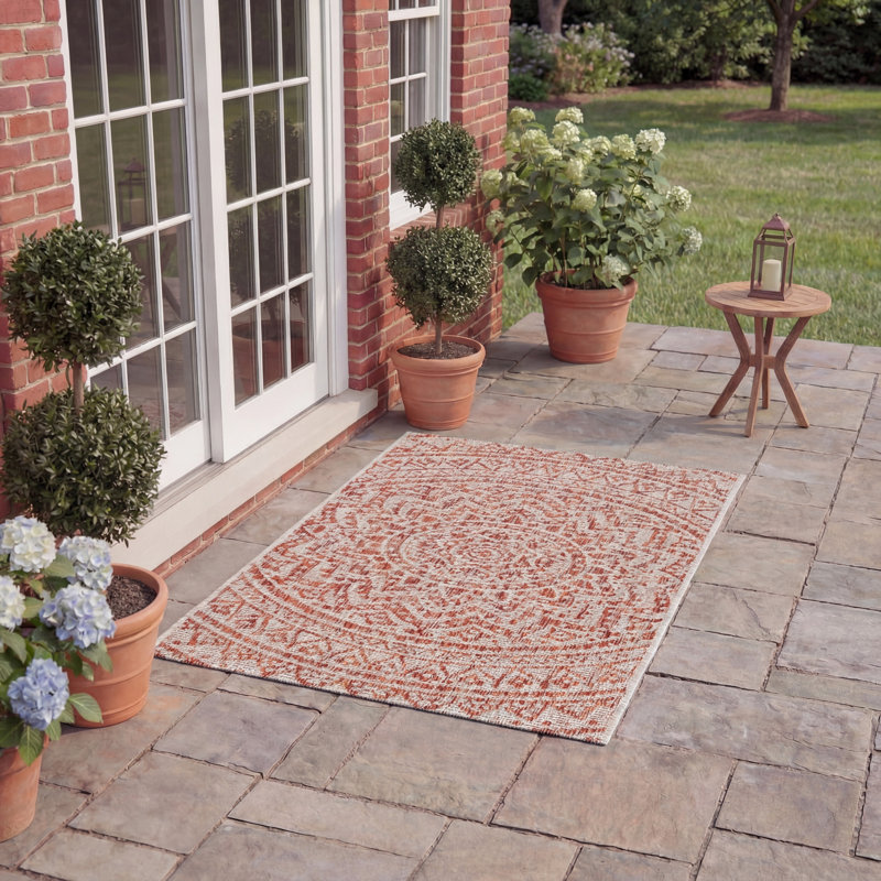 Amedee Performance Floral Indoor/Outdoor Area Rug, Rectangle 2' x 3'7"
