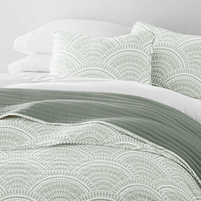 Becky Cameron Quilt, Eucalyptus, Full/Queen Quilt + 2 Standard Shams