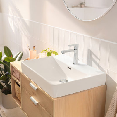 Rebris S Single Hole Bathroom Faucet with Drain Assembly