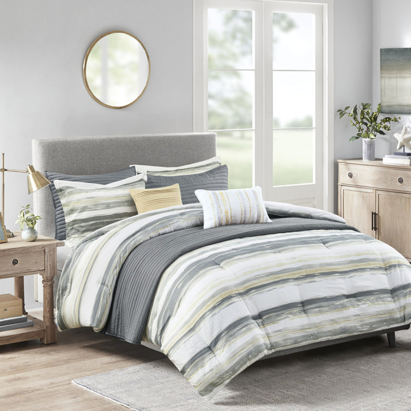 Literie en seersucker jaune double / grand - 8 pièces avec bourre, édredon imprimé à rayures grises et aquarelles, coussins décoratifs discrets