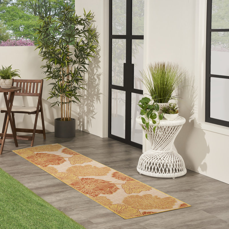 Pearletta Floral Polypropylene Indoor/Outdoor Area Rug in Orange/Coral, Runner 2' x 8'