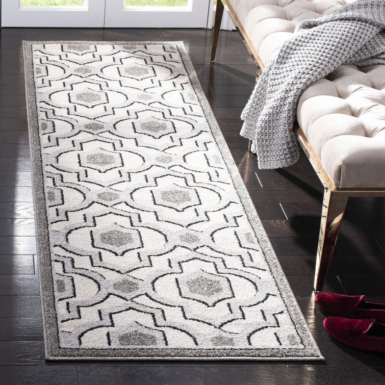 Ammundsen Geometric Ivory/Gray Area Rug