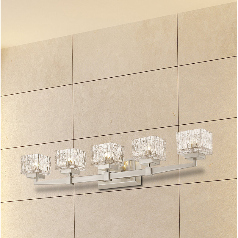 Éclairage de salle de bain à intensité variable 5 lumières Bechard, Nickel brossé