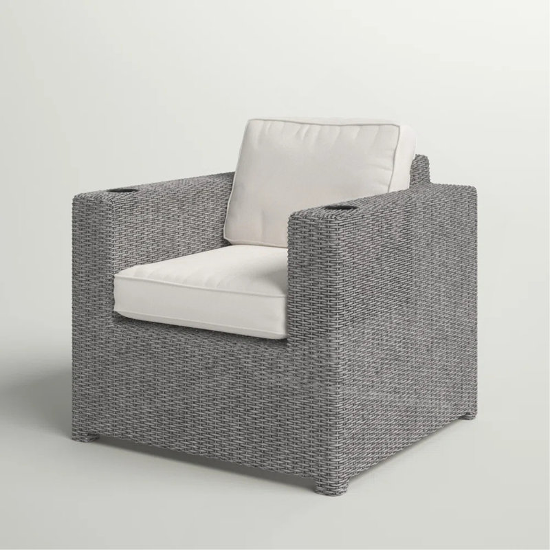Chaise de patio entièrement assemblée avec coussins