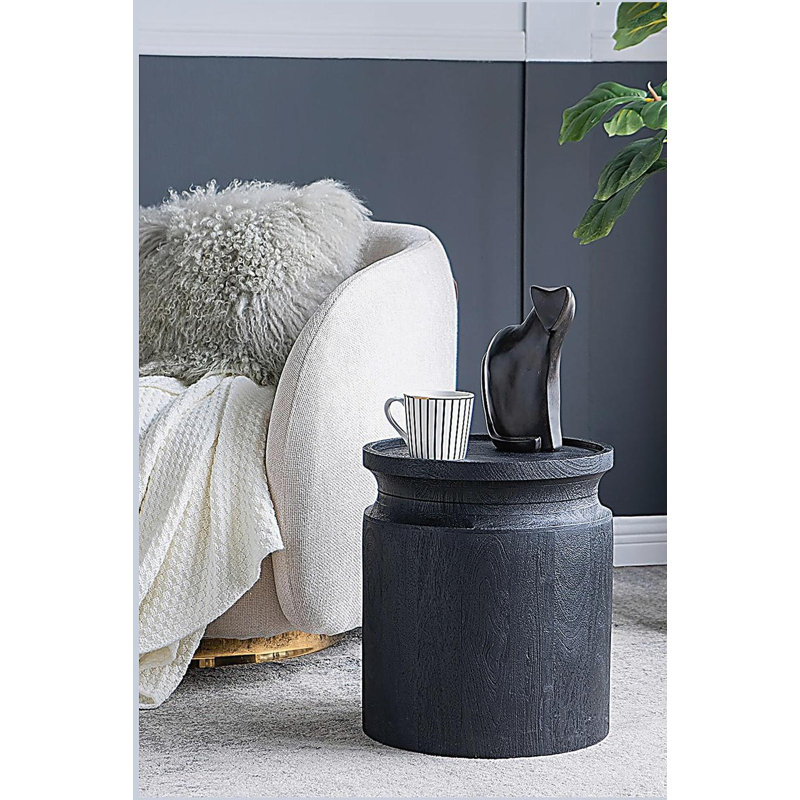 Charmante table d'appoint cylindrique en bois pour une décoration polyvalente