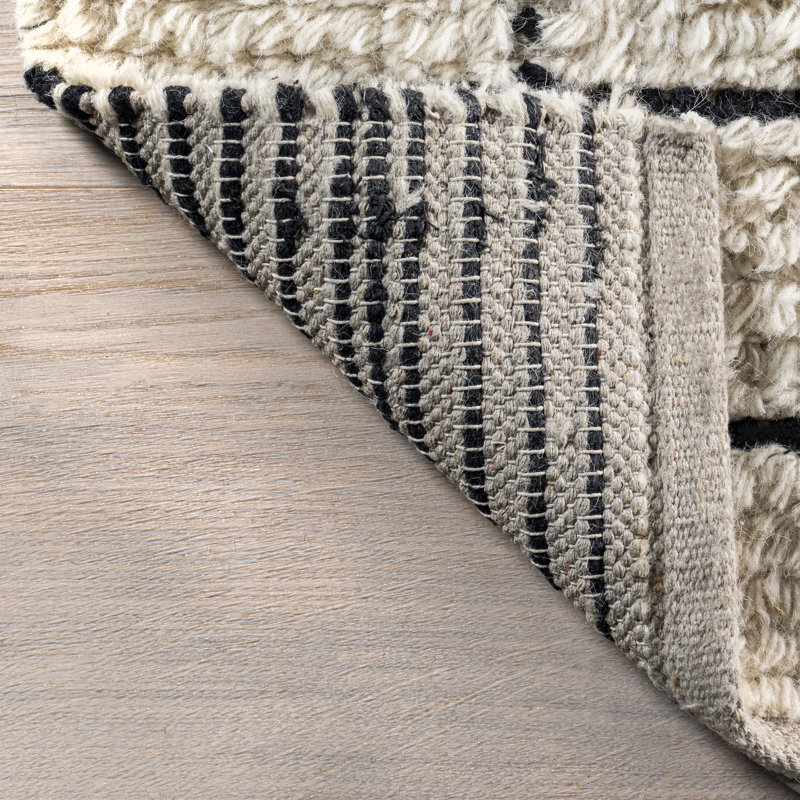 Ariana Brick Pattern Wool Blend Area Rug, Rectangle 4' x 6'