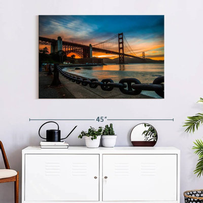 Lilie Golden Gate Promenade