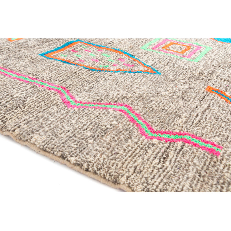 Oavia Light Brown Rug